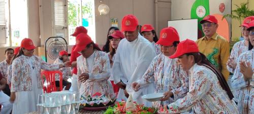 Syukuran dan Pemotongan Tumpeng Memperingati HUT RI ke-79 Bersama Keluarga Besar Santa Maria Banjarmasin